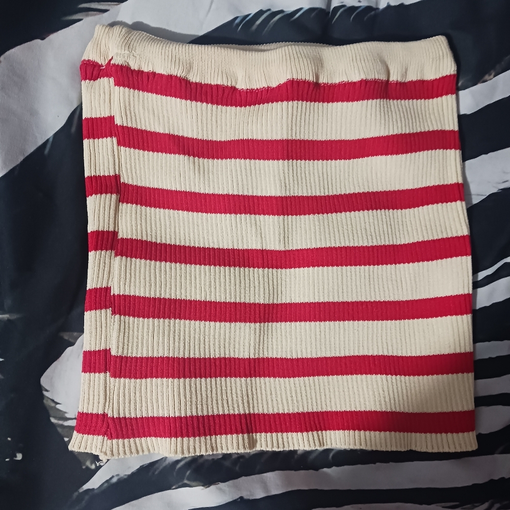 Women Red & Beige Striped Tube Crop Top - Picture 4 of 6